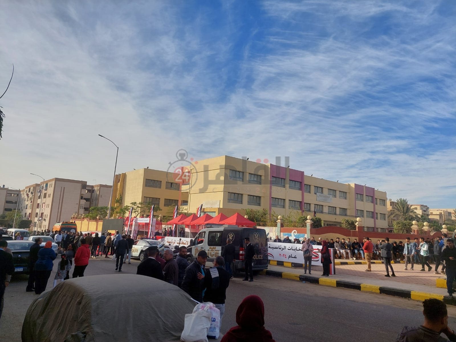 توافد المواطنين بالشيخ زايد