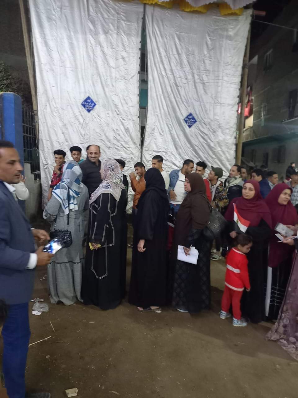 طوابير أمام لجان الانتخابات الرئاسية في الشرقية 03