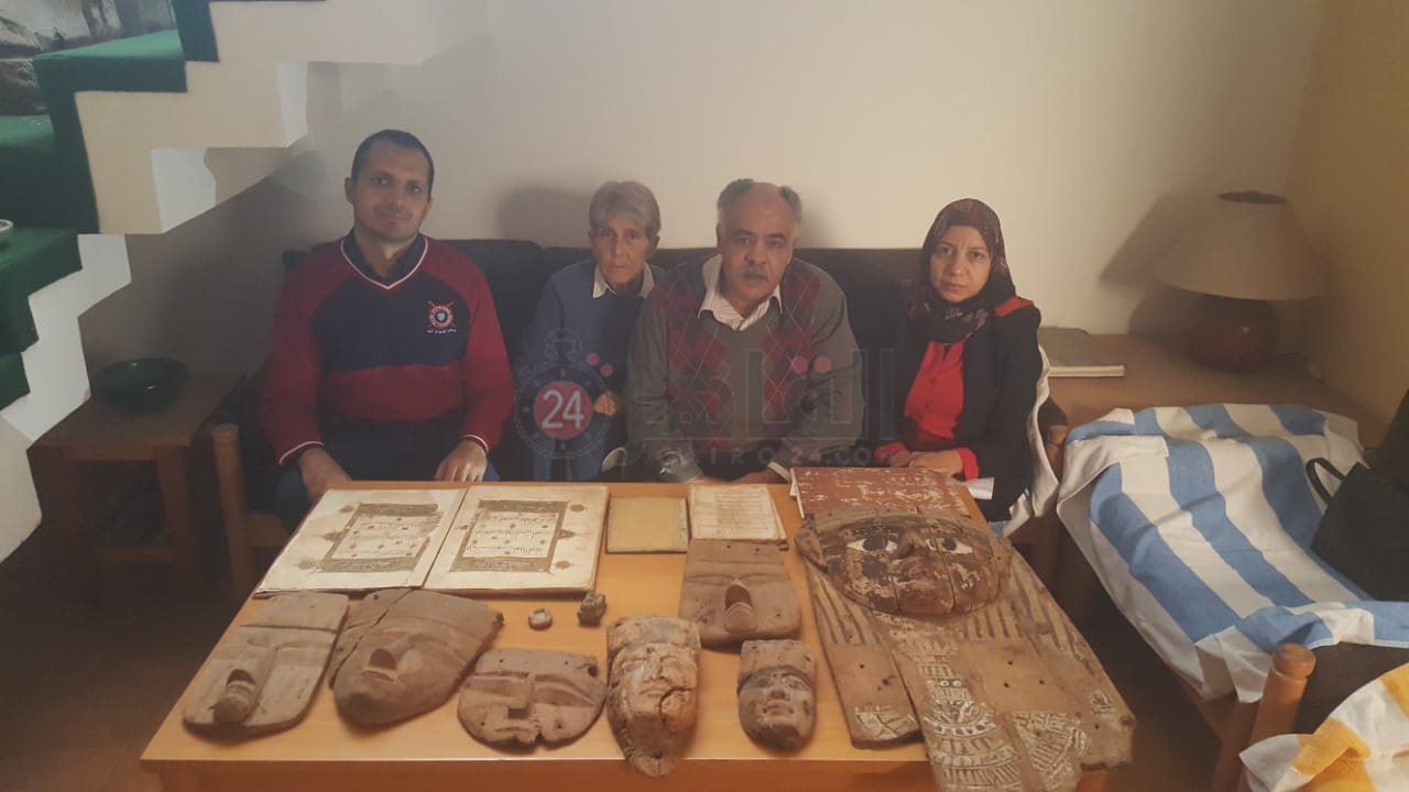  تفاصيل استلام 12 قطعة أثرية من سيدة بالمعادي (2)