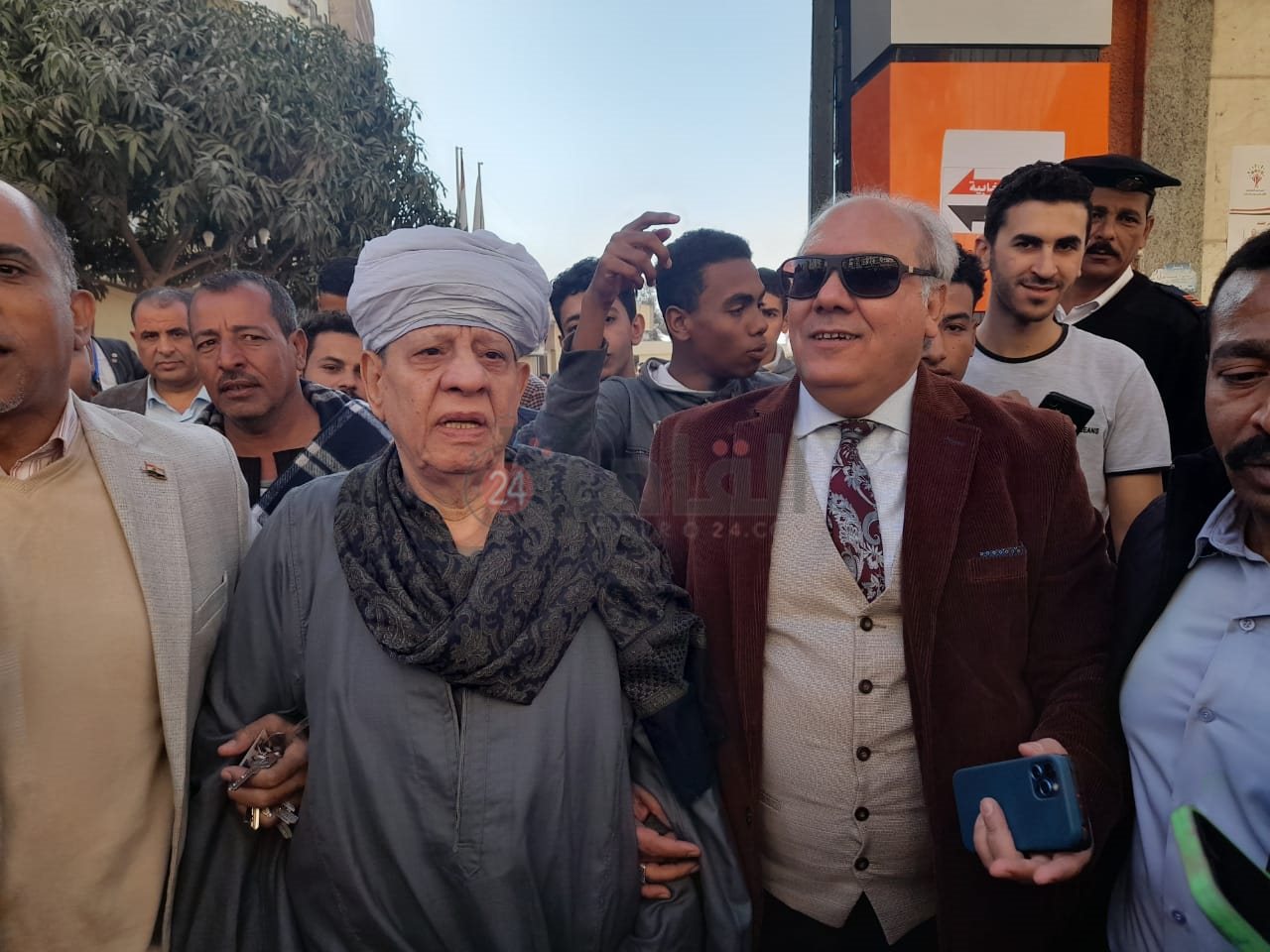 الشيخ ياسين التهامي يدلي بصوته في الانتخابات الرئاسية بلجنة الوافدين بأسيوط