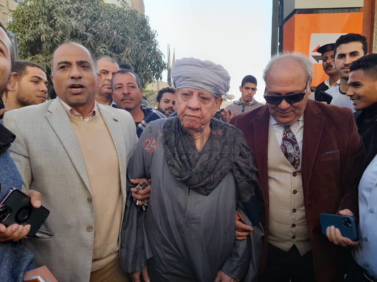 الشيخ ياسين التهامي يدلي بصوته في الانتخابات الرئاسية بلجنة الوافدين بأسيوط