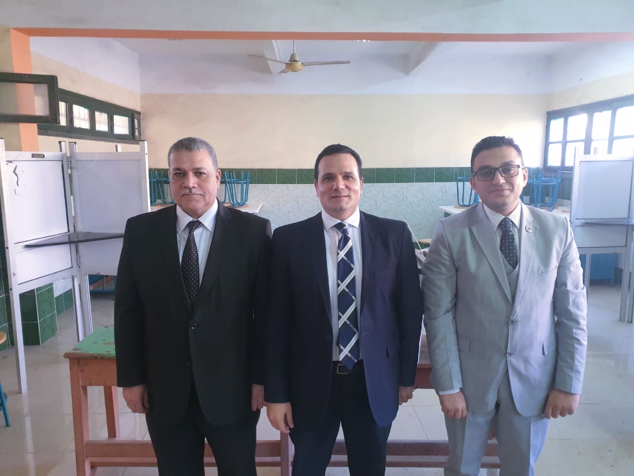 المستشارين