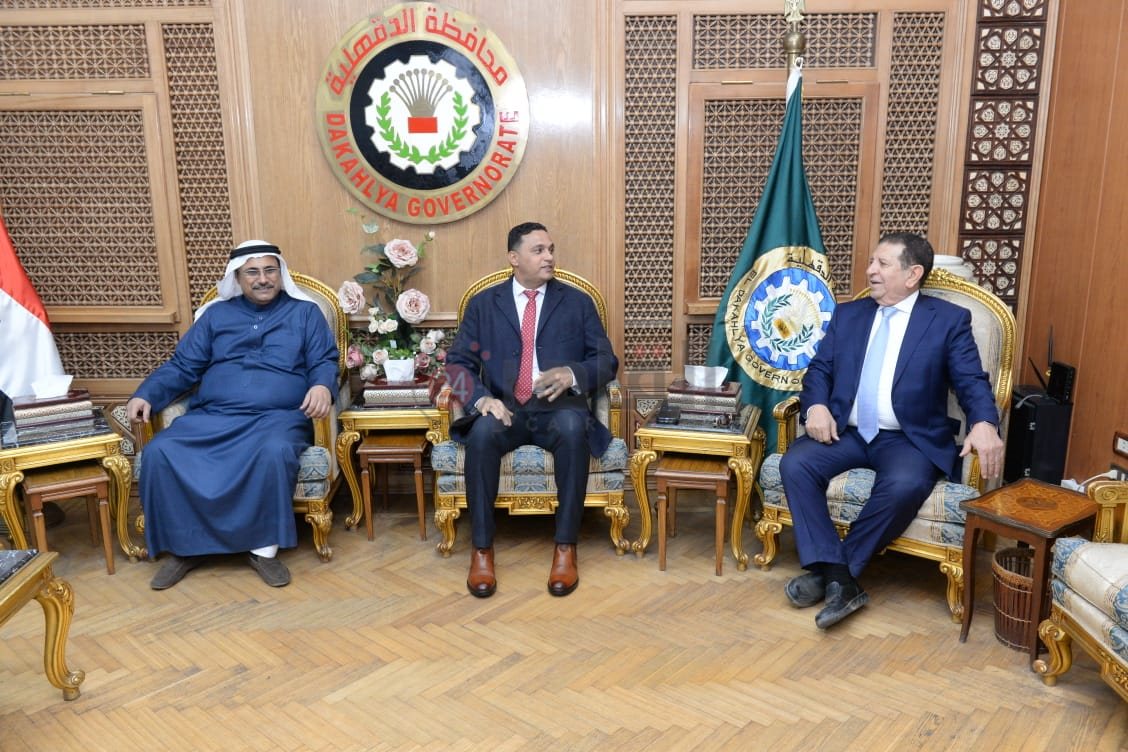 محافظ الدقهلية ييستقبل رئيس البرلمان العربي (5)