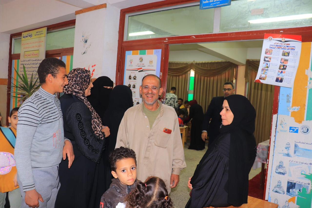 زحام على التصويت فى الانتخابات الرئاسية بالدقهلية (4)