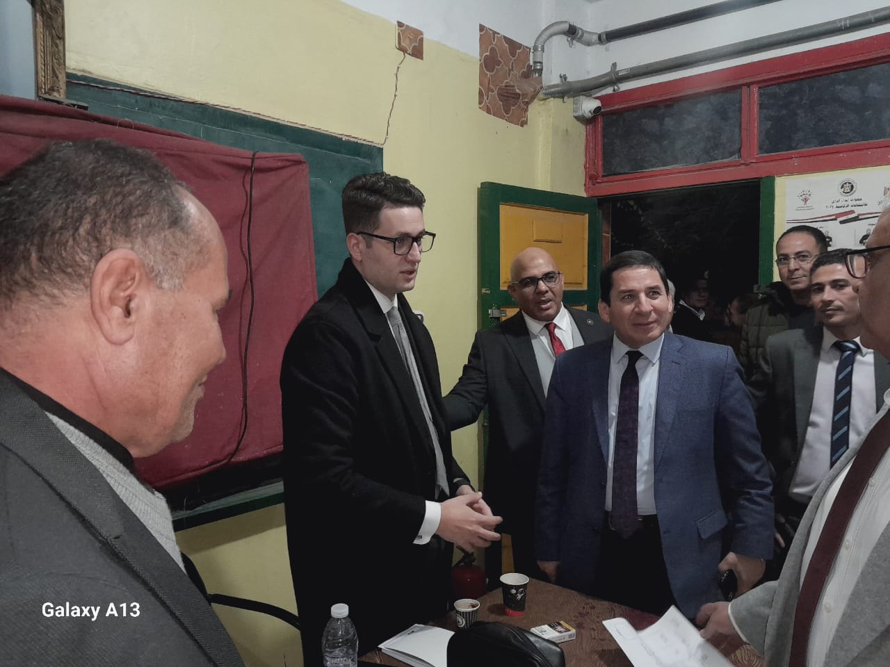 المستشارين أثناء التصويت 01