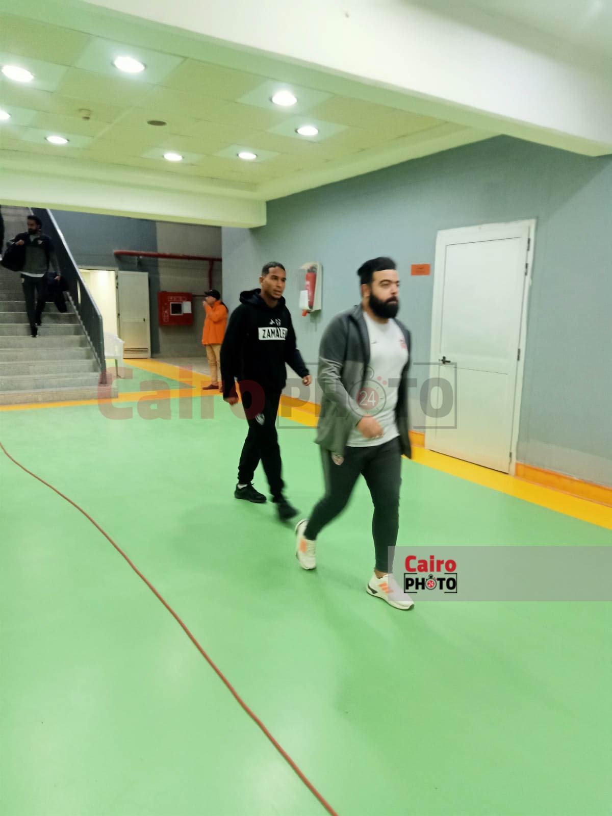 وصول فريق الزمالك لملعب برج العرب (2)