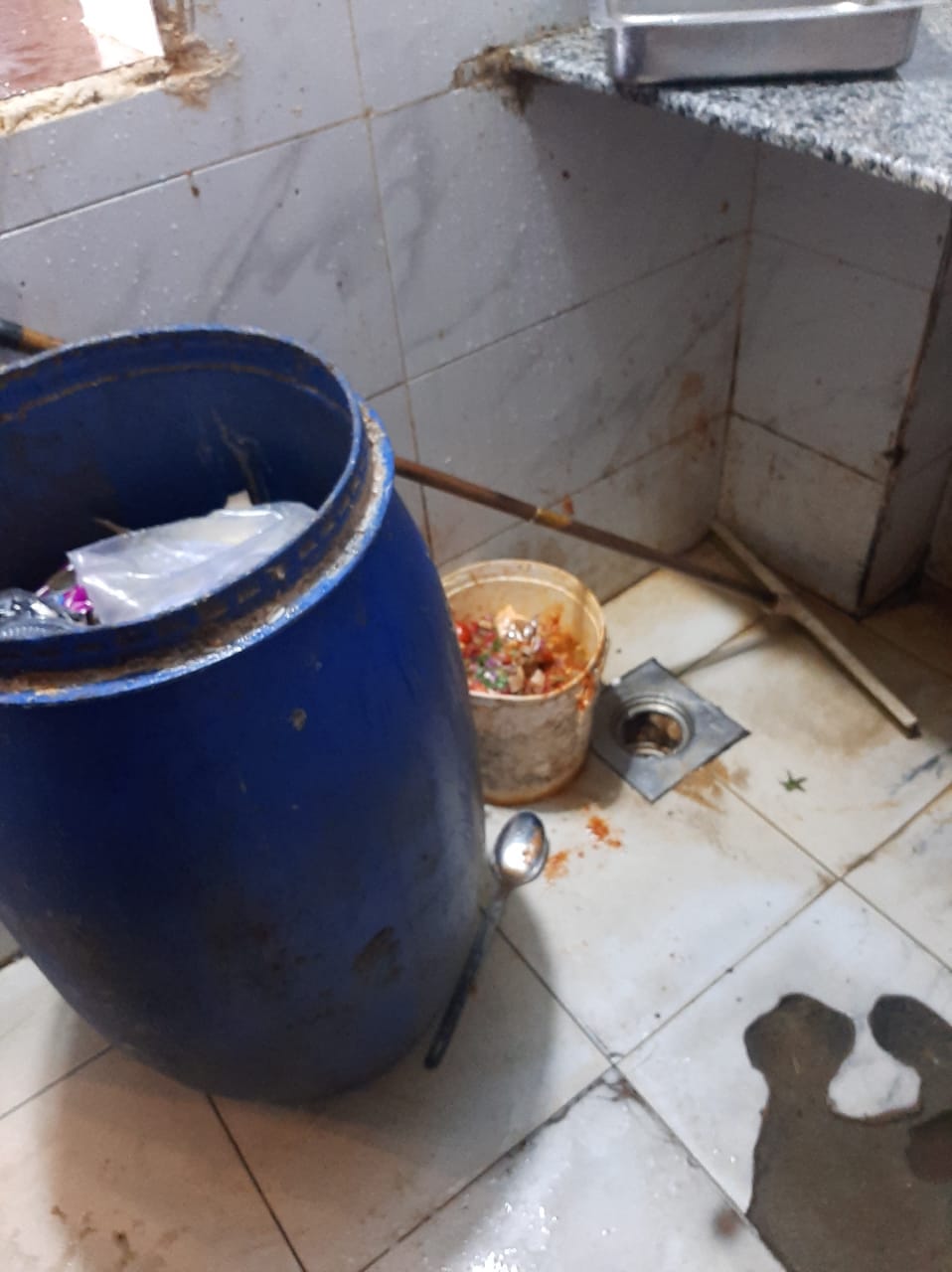 أغذية فاسدة