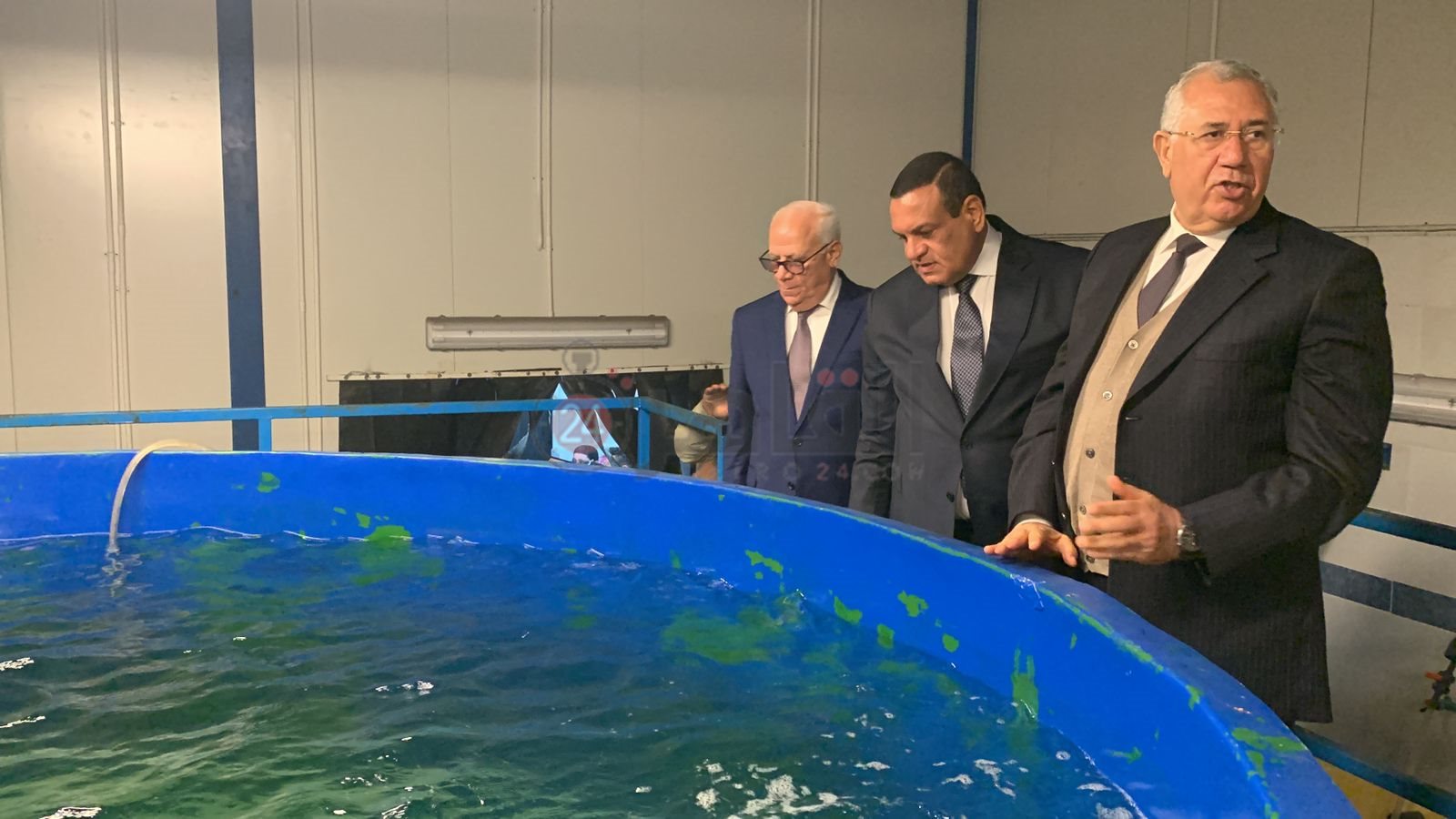 وزير التنمية المحلية يتفقد مصنعا لتفريخ الأسماك ببورسعيد 