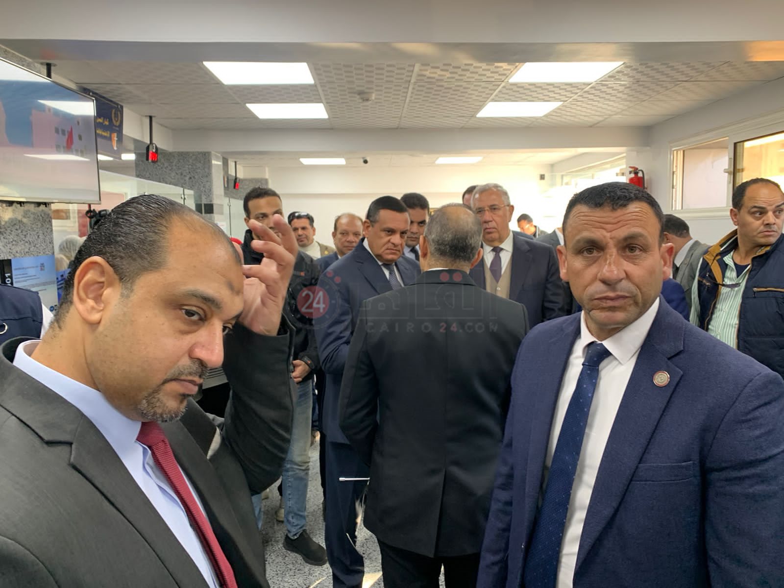 وزير التنمية المحلية يتفقد مركز إصدار تراخيص المحال العامة الموحد ببورسعيد 