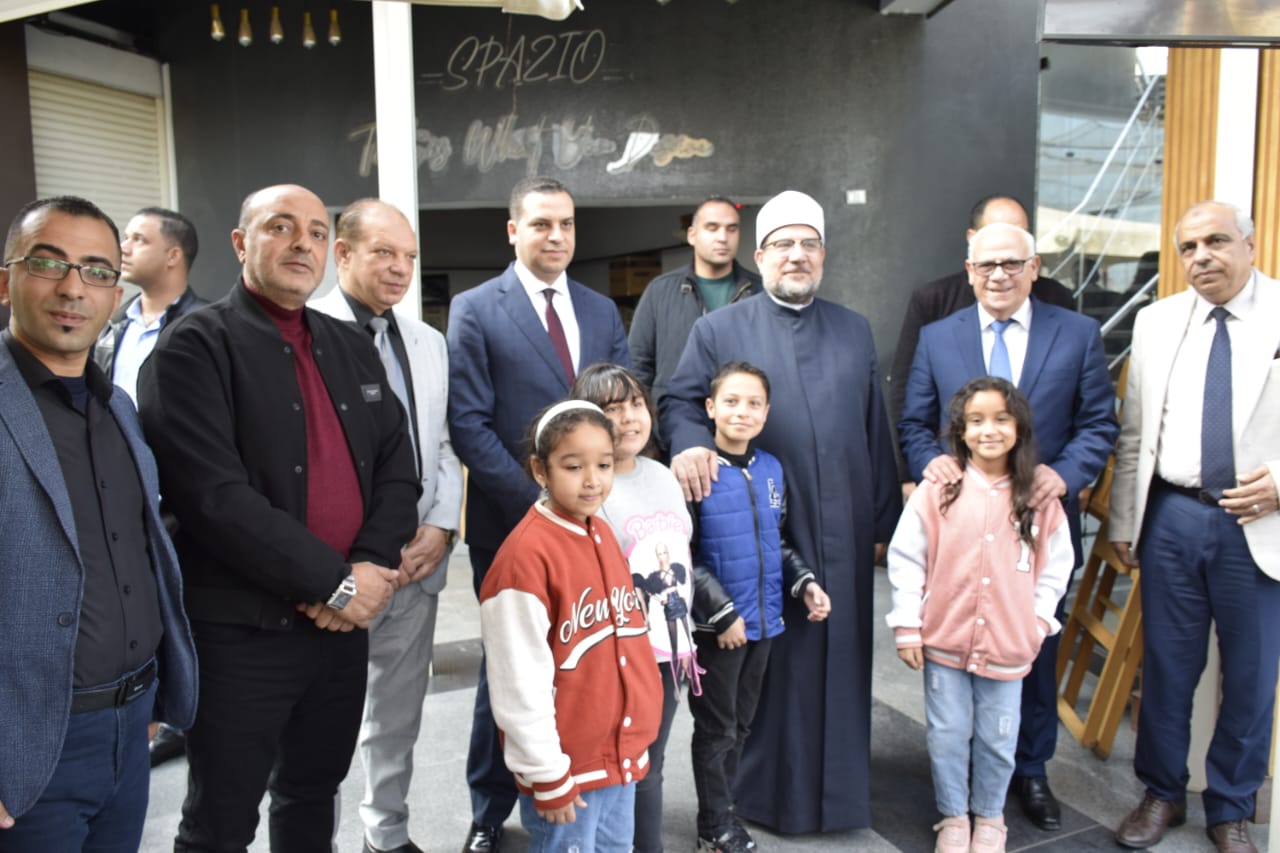 وزير الأوقاف ومفتي الجمهورية ومحافظ بورسعيد يتفقدون ساحة مصر والممشى السياحى الجديد