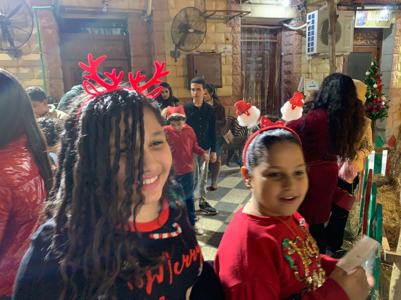 التحالف الوطني يوزع هدايا لاسعاد الصغار في عيد الميلاد ببورسعيد