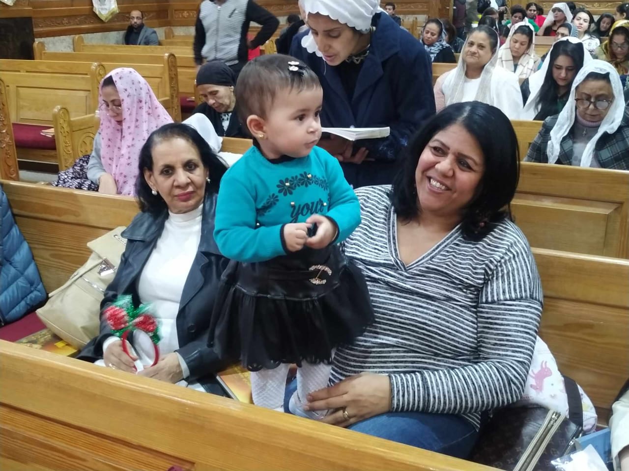 اقباط بورسعيد يؤدون صلوات قداس رأس السنة بكنيسة الأنبا بيشوى ببورسعيد