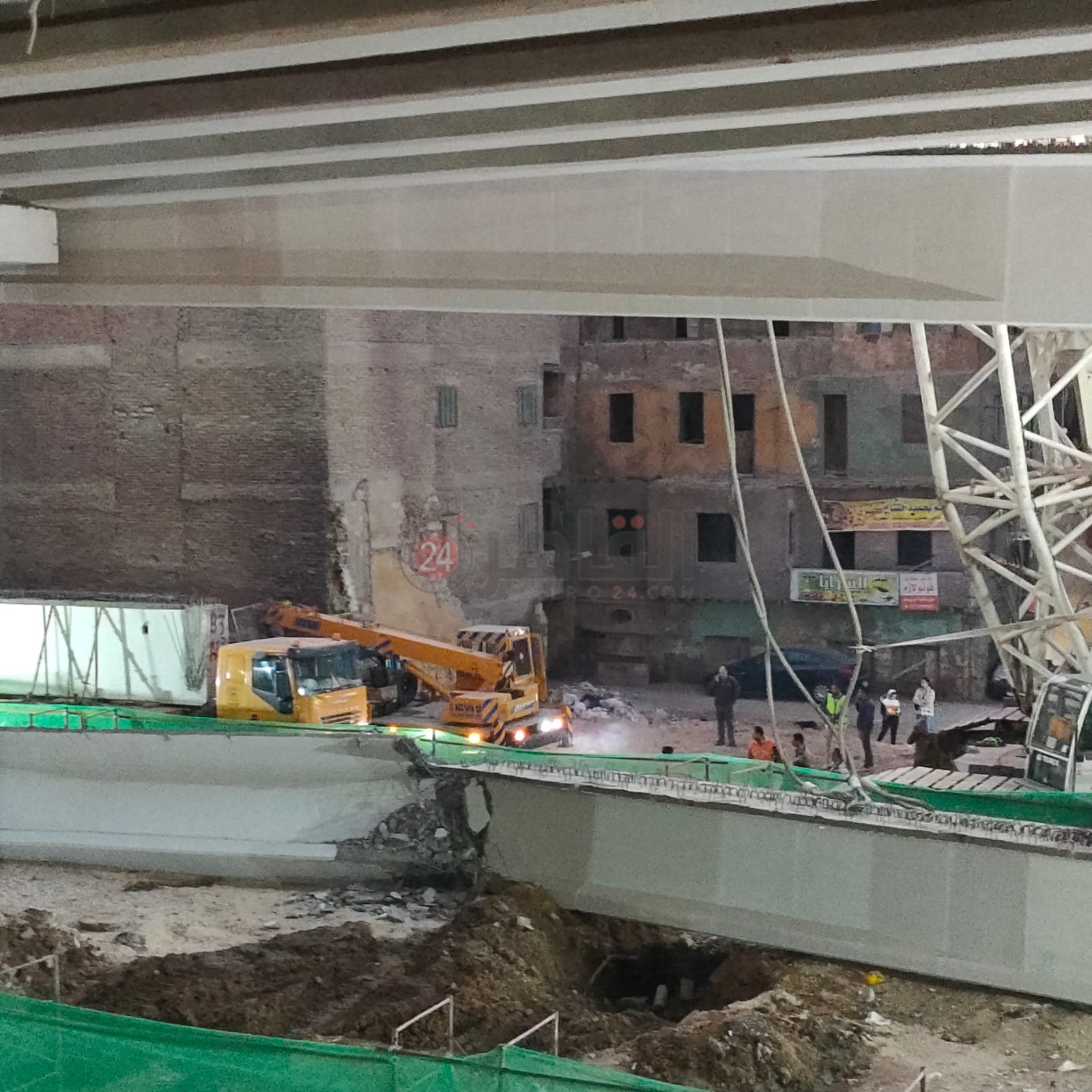 محور الفريق كمال عامر المنهار 5