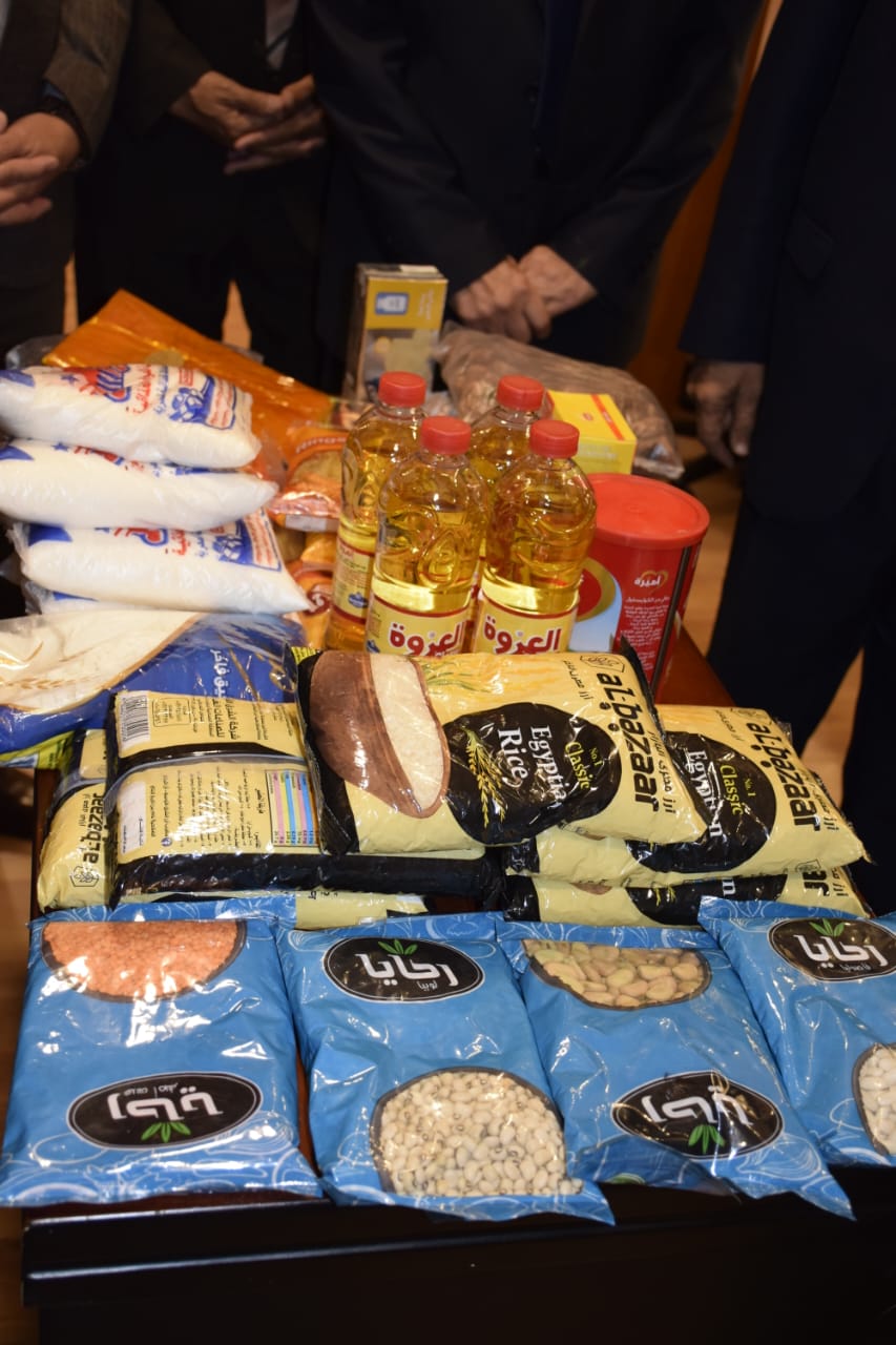 توزيع 30 ألف كرتونة سلع غذائية ببورسعيد