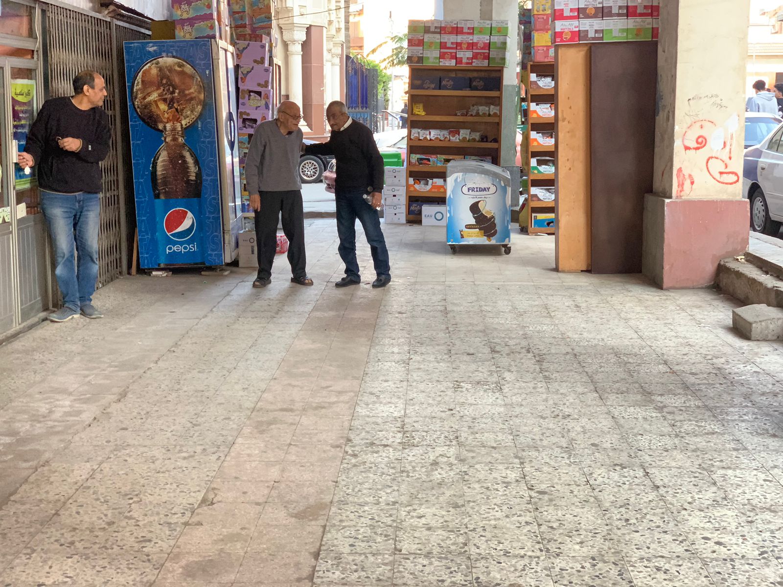 عم يحيي أقدم مزين ببورسعيد