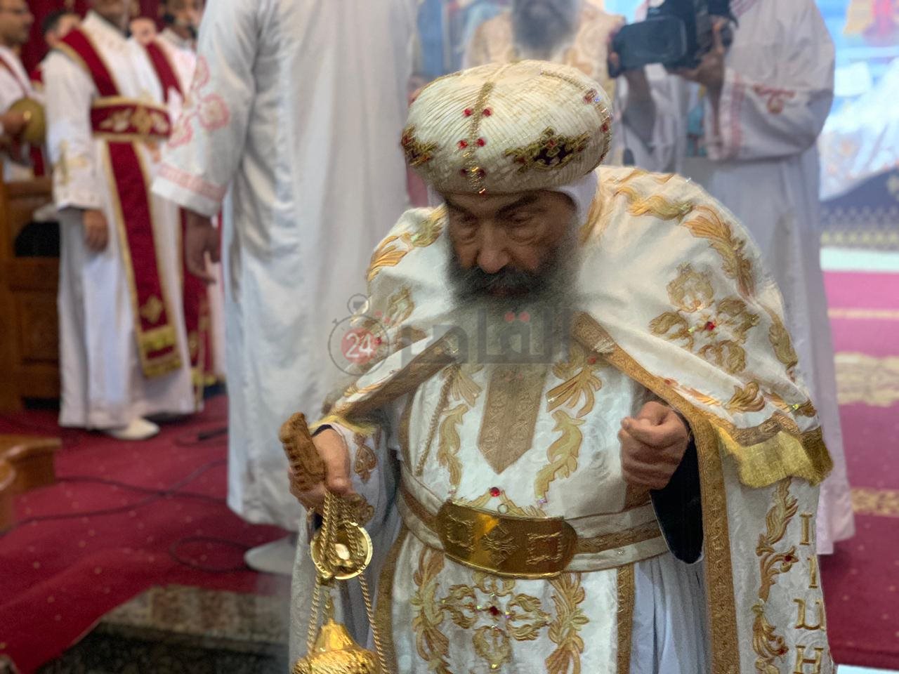 مطران بورسعيد يترأس قداس عيد الميلاد المجيد بـ مارمرقص