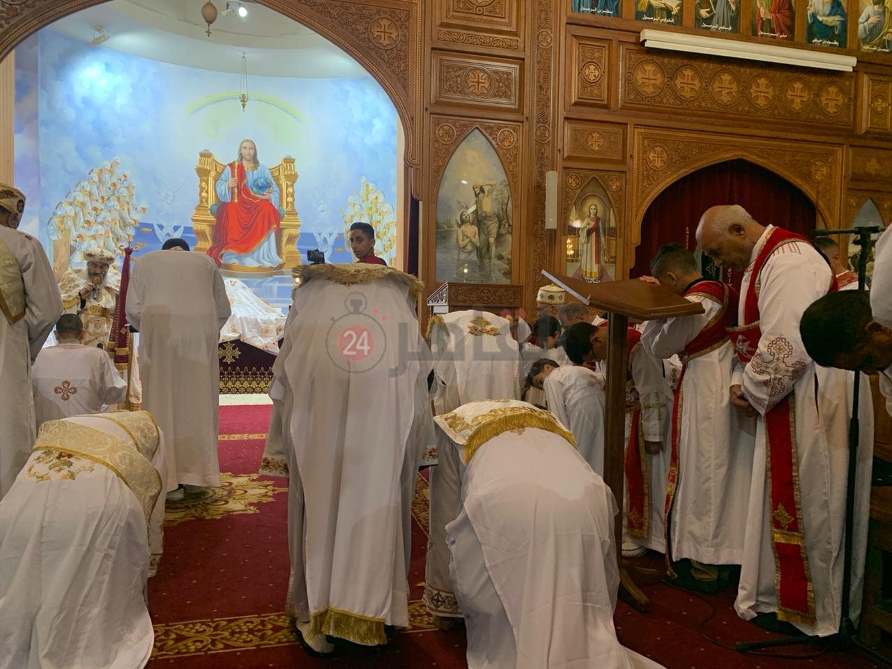 مطران بورسعيد يترأس قداس عيد الميلاد المجيد بـ مارمرقص