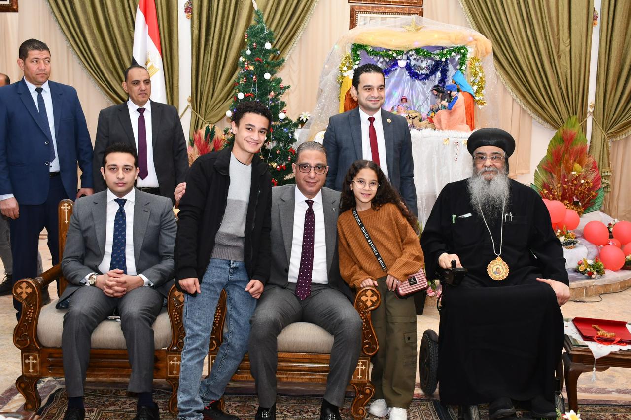 محافظ الفيوم في دير الأنبا إبرام 