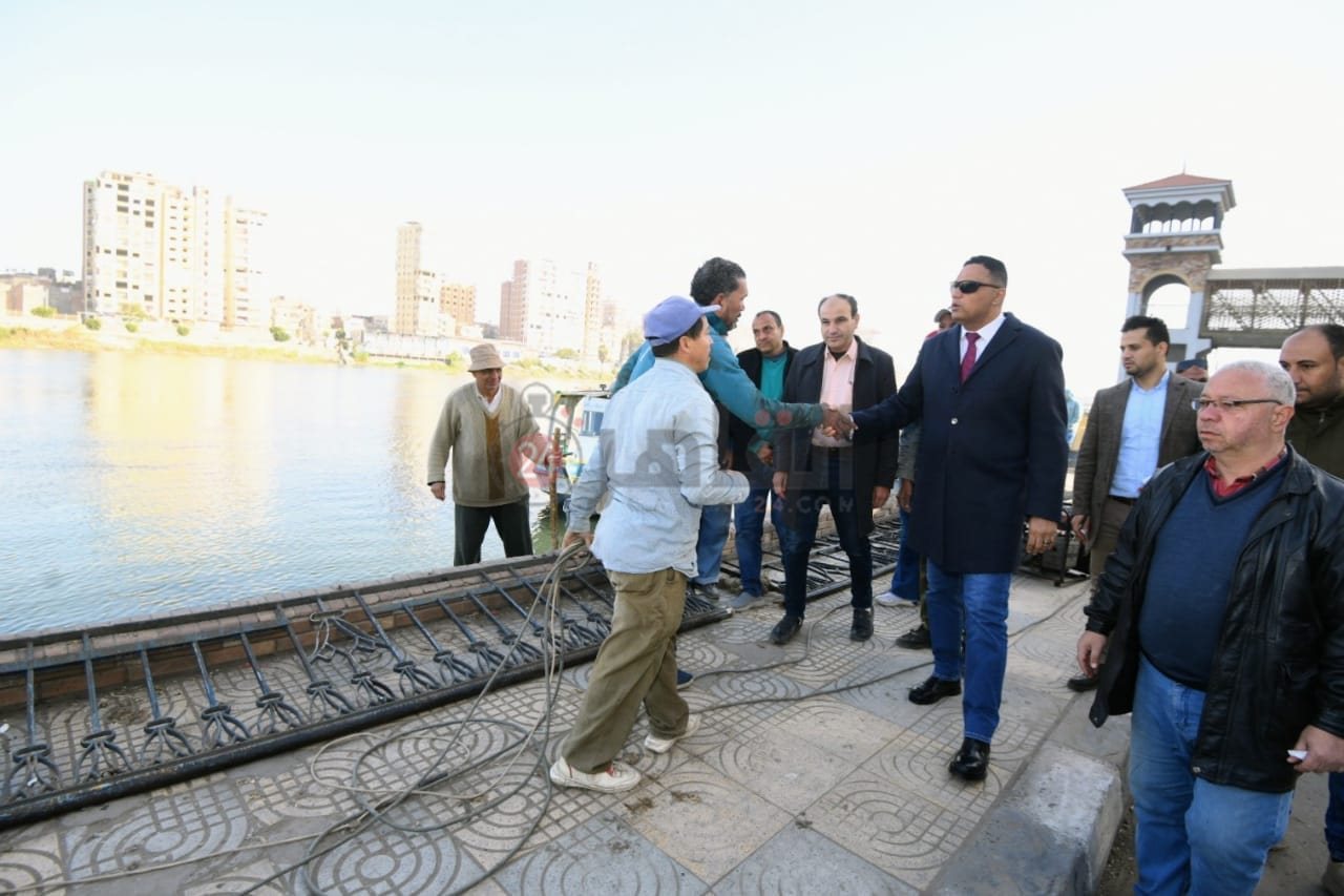 بدء أعمال تطوير كورنيش النيل بمدينة المنصورة (1)