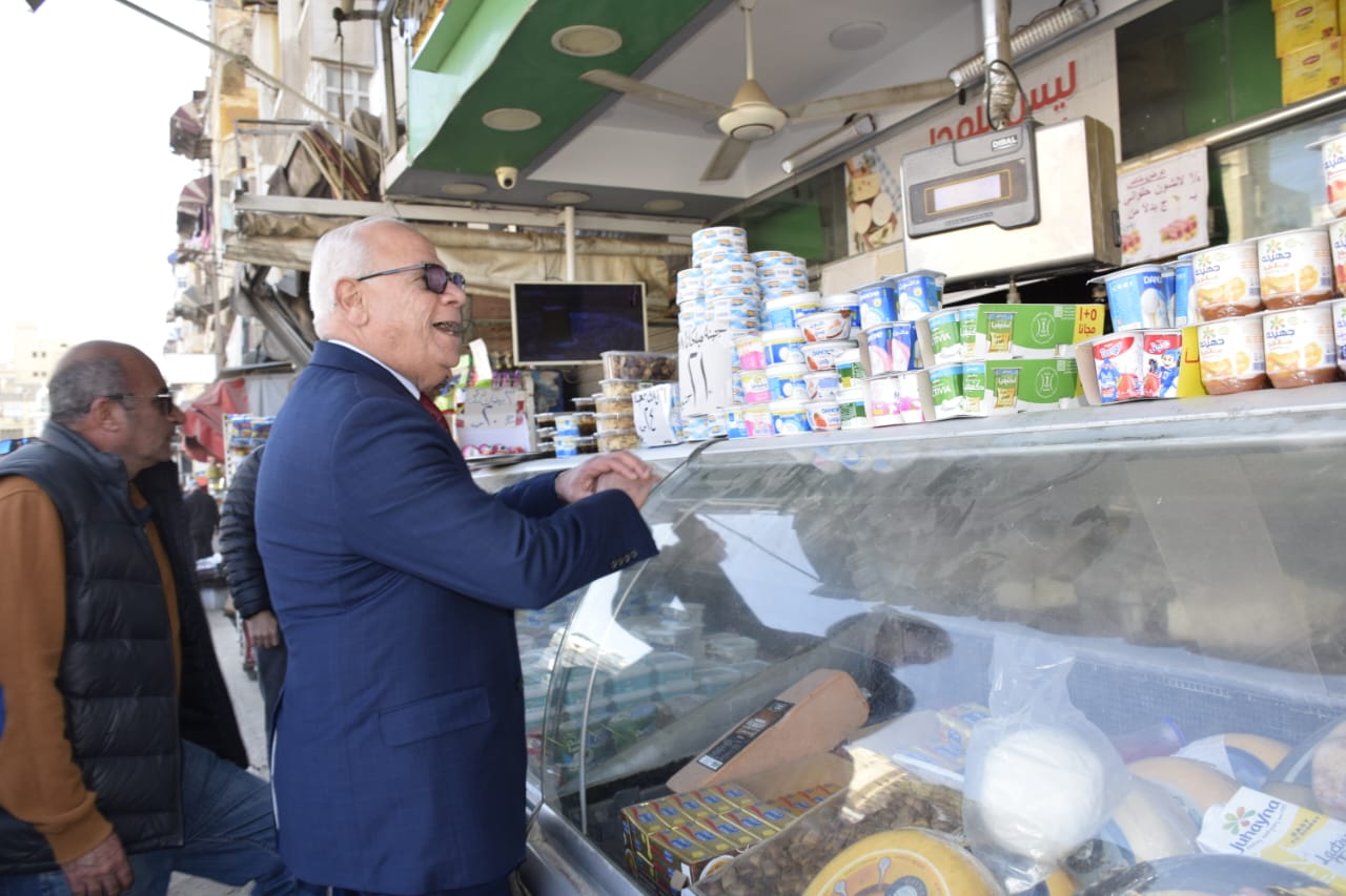 محافظ بورسعيد يجري جولة موسعة 