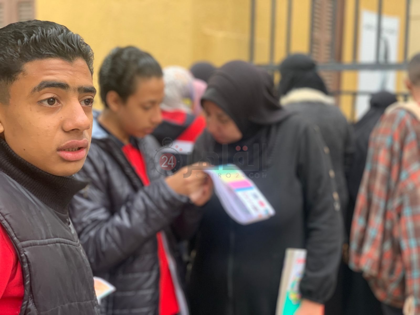 توافد طلاب الشهادة الإعدادية لأداء امتحان الفصل الدراسي الأول