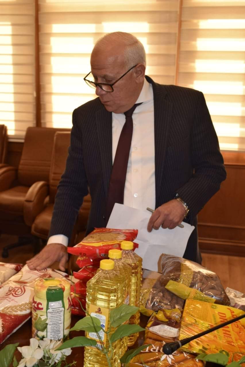سلع غذائية للأسر الأولى بالرعاية ومحدودي الدخل والموظفين ببورسعيد 