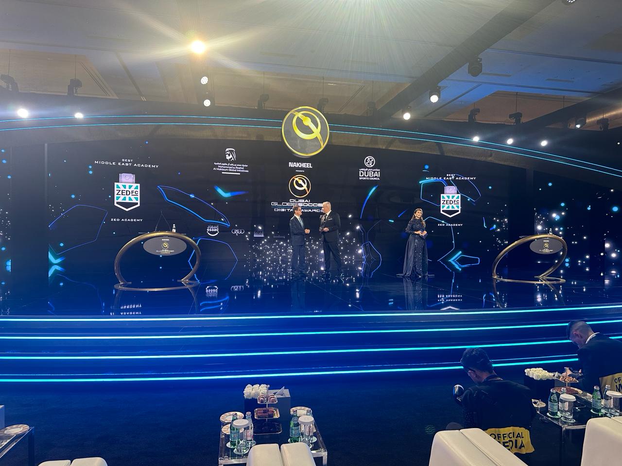 زد يفوز بجائزة جلوب سوكر (4)