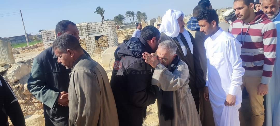 جانب من تشييع الجنازة