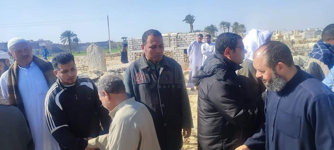 تشييع جنازة والد معلق قناة الأهلي في الفيوم