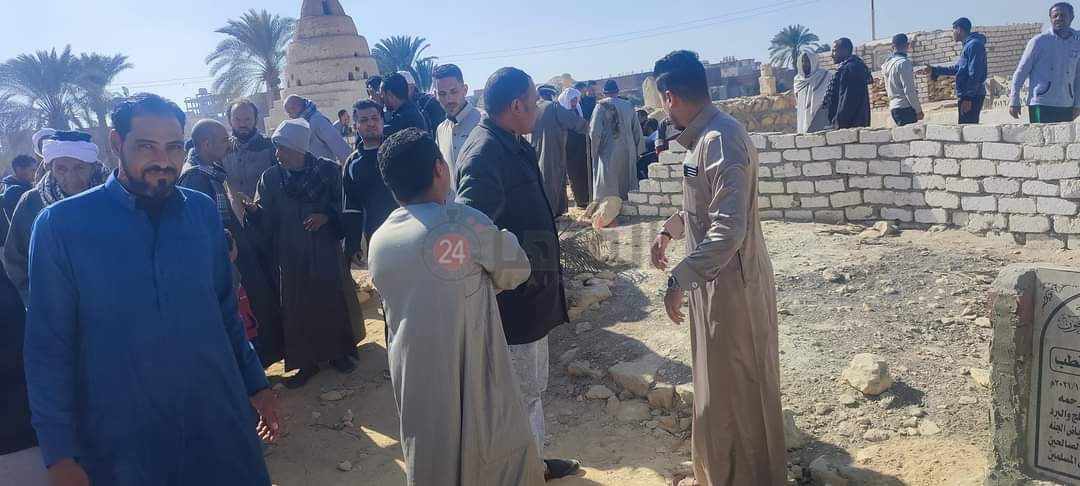 تشييع جنازة والد معلق قناة الأهلي في الفيوم