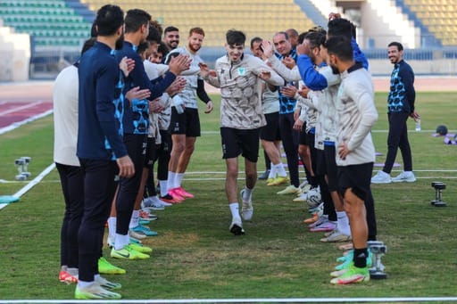 الجزائري عبد الرحيم دغموم يشارك في تدريبات المصري