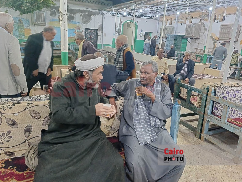 عزاء شقيقة محمد منير 5