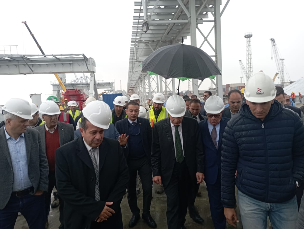 زيارة وزير التموين لبورسعيد 