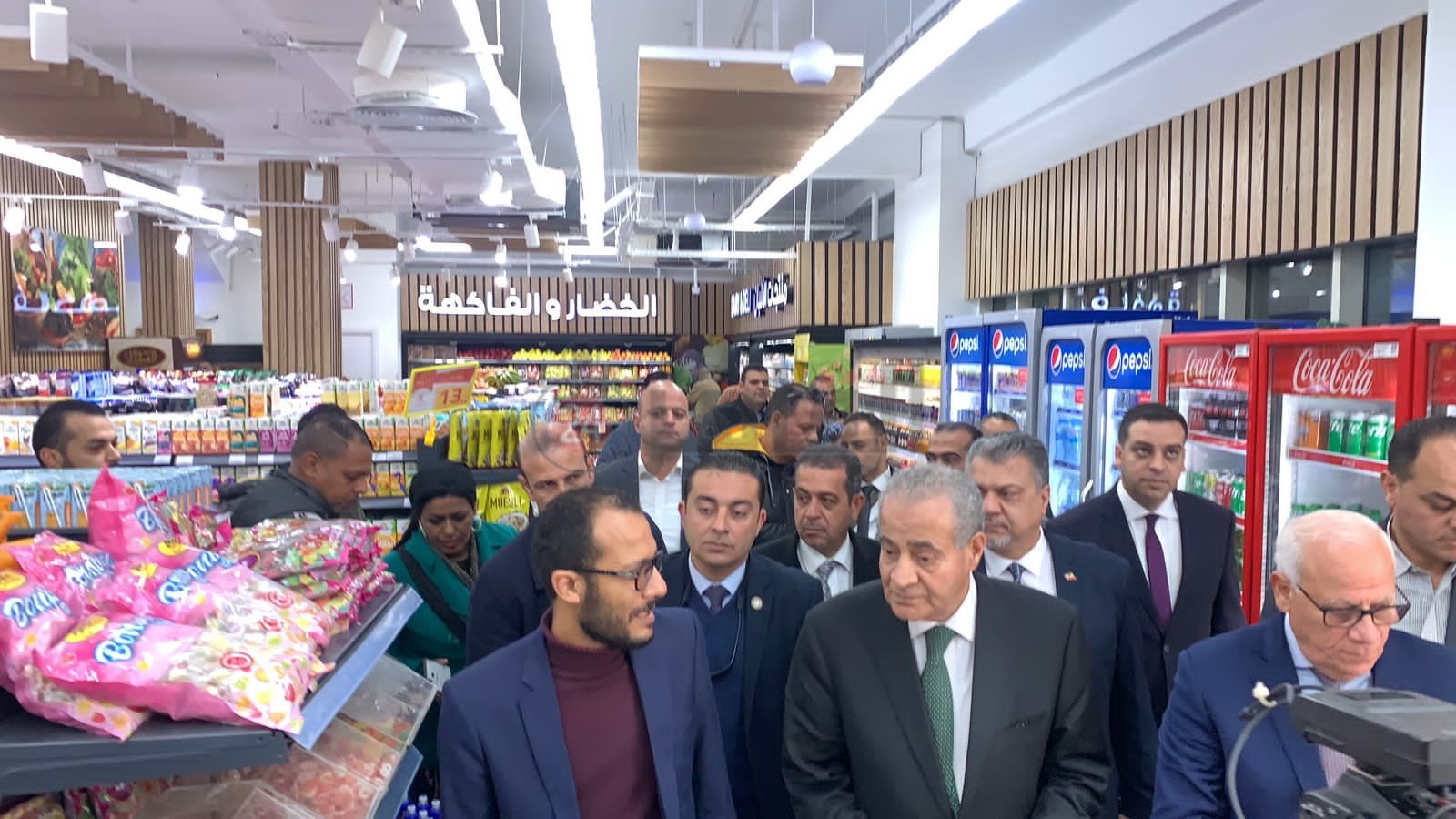 وزير التموين يتابع أسعار المنتجات الغذائية ببورسعيد 