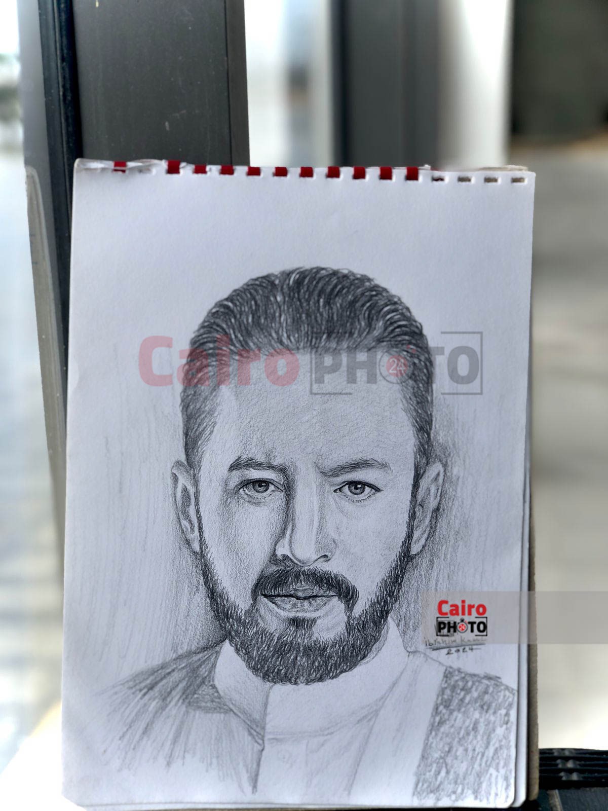 بورتريه للفنان حمادة هلال 