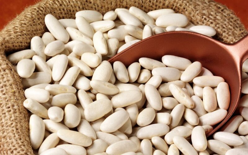 طريقة عمل الفاصوليا البيضاء بالثوم