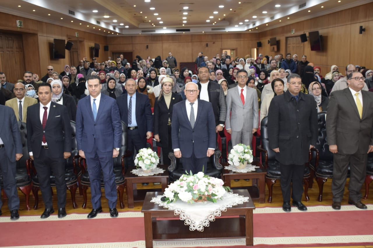 محافظ بورسعيد يستقبل وفد وزارة المالية