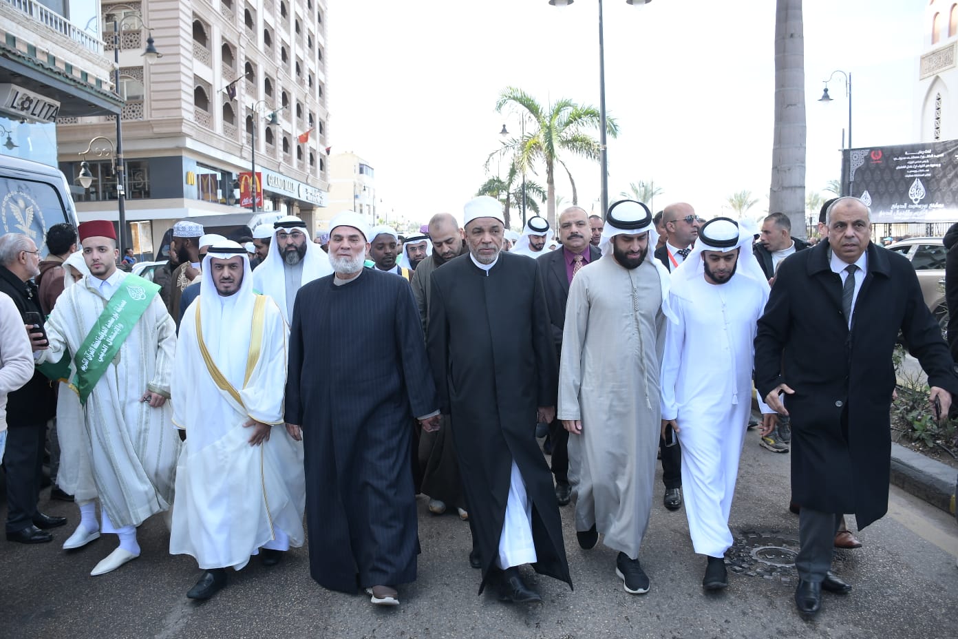 مسيرة للمشاركين بمسابقة بورسعيد الدولية للقرآن الكريم بشوارع بورسعيد