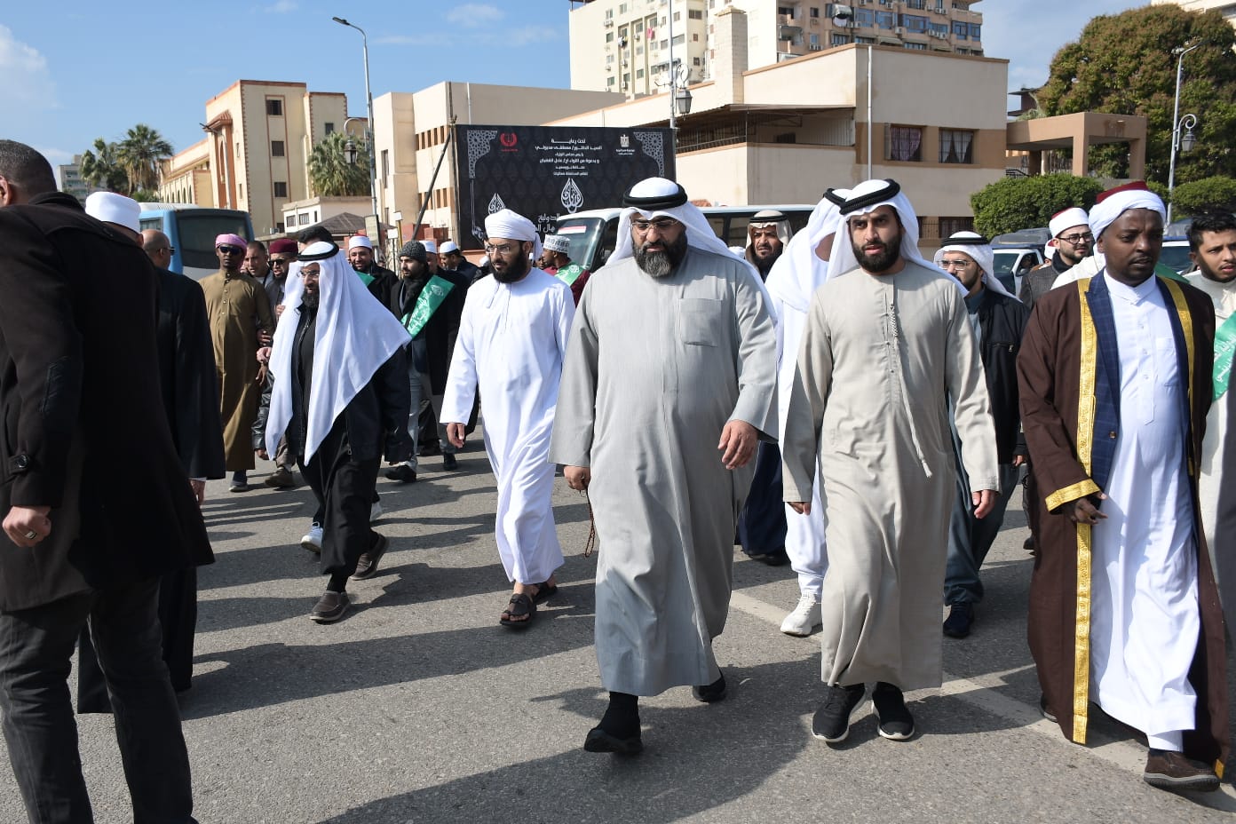 مسيرة للمشاركين بمسابقة بورسعيد الدولية للقرآن الكريم بشوارع بورسعيد