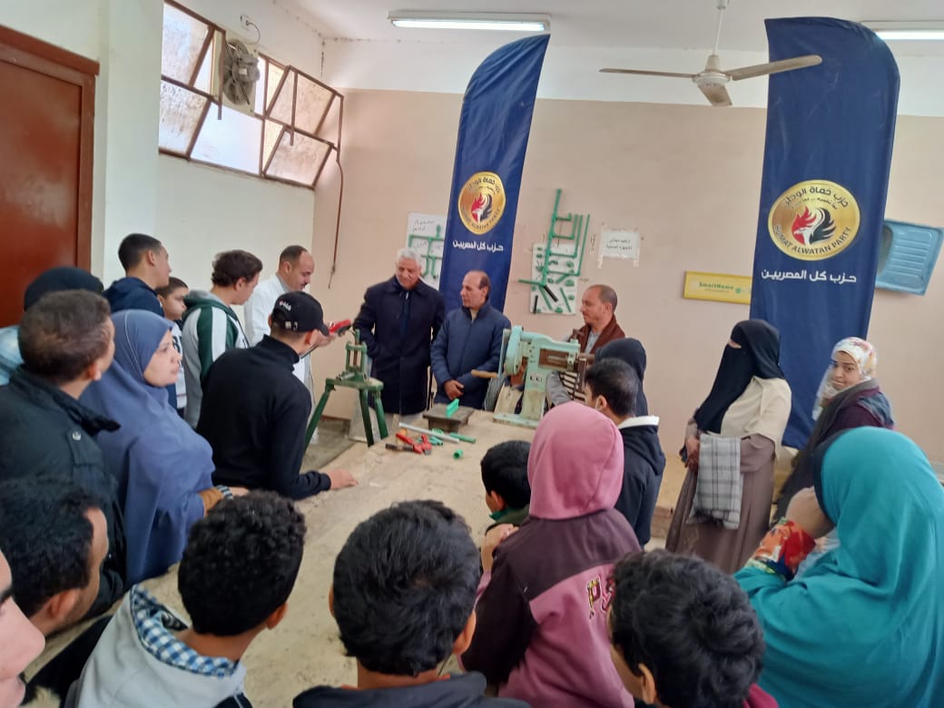 دورة تدريبية تأهيلية لذوي الهمم على النجارة والسباكة والخزف بمدارس التعليم الفني بالفيوم 