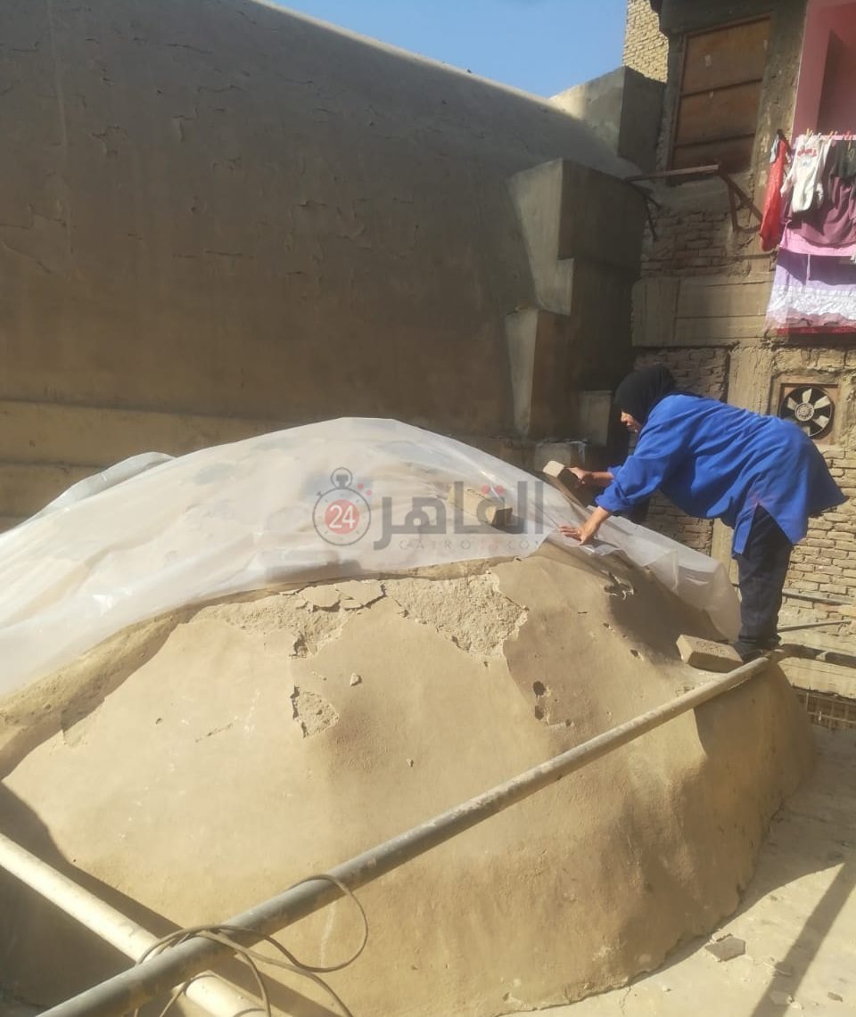 تغطية القباب بالبولي إثيلين حماية من الأمطار  (1)