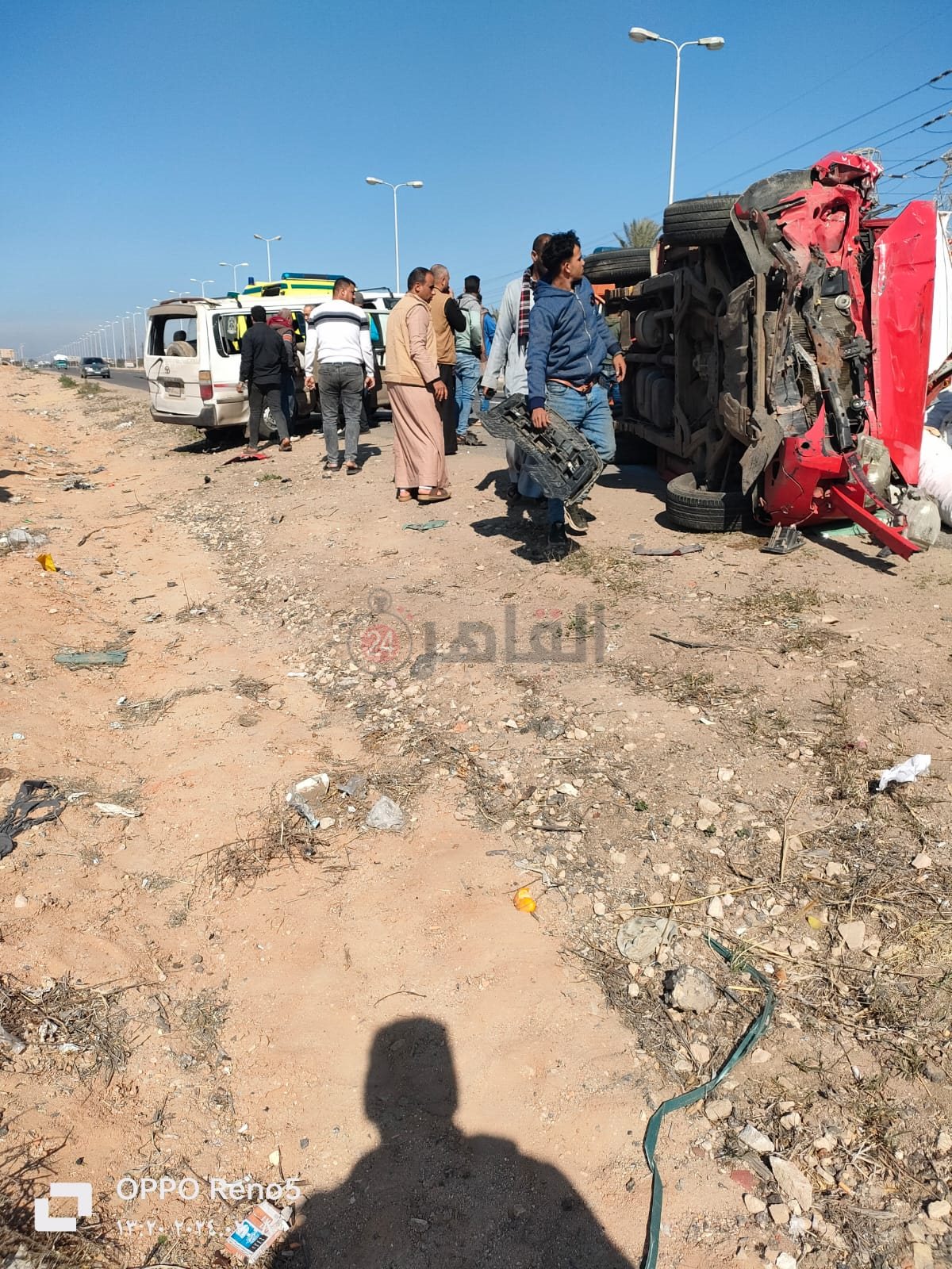 إصابة 5 أشخاص في حادث تصادم سيارتين بطريق الصالحية في الشرقية