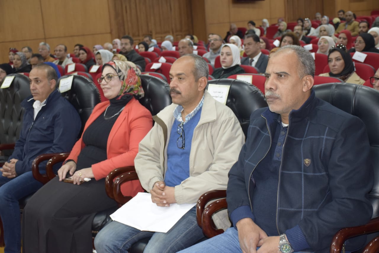 محافظ بورسعيد يفتتح ورشة العمل الاقليمية التوجيهية لتقديم الدعم الفني اللازم لاعداد أدلة ارشادية للهوية البصرية