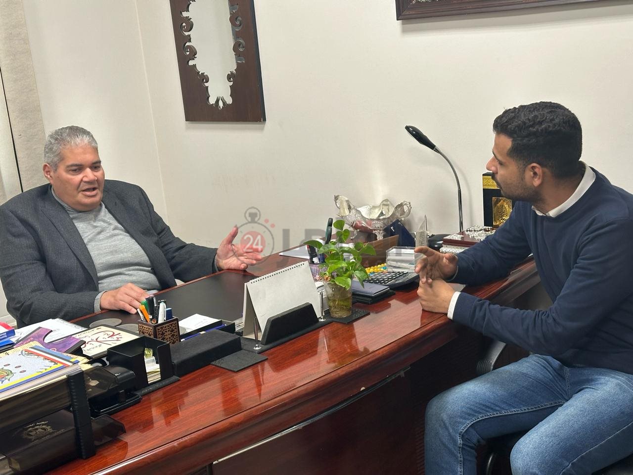 صلاح عبية ومحرر القاهرة 24