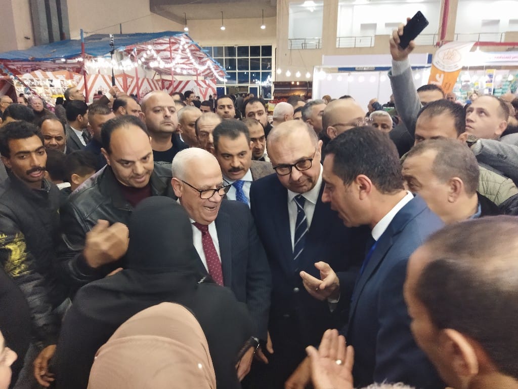 افتتاح معرض 