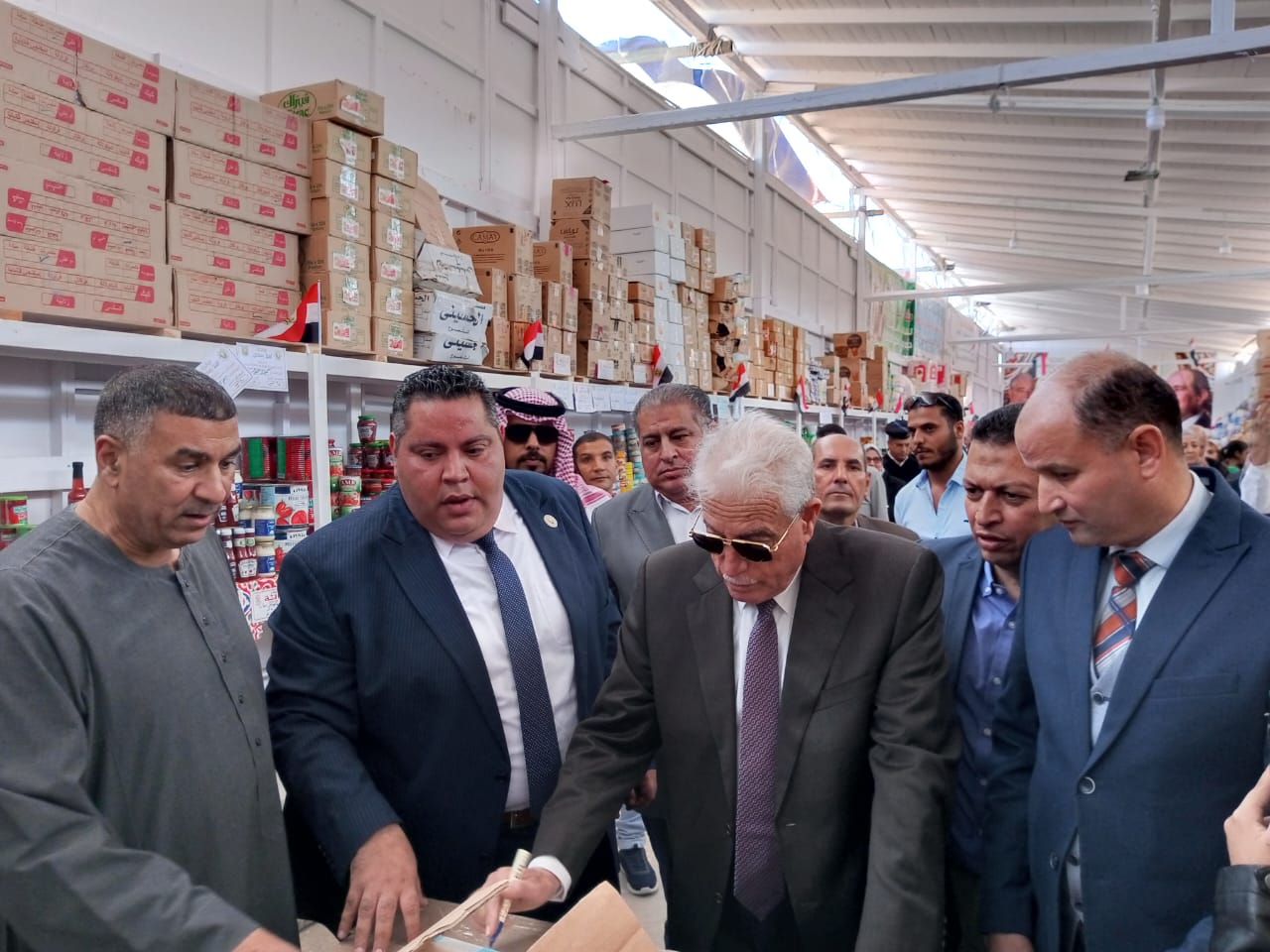 محافظ جنوب سيناء يفتتح معرض أهلا رمضان بدهب