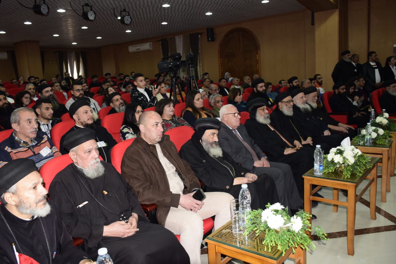 محافظ بورسعيد يشهد فعاليات لقاء منسقي مهرجان الكرازة المرقسية