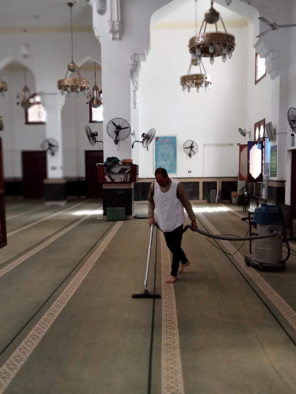 حملة نظافة مكبرة بمساجد بورسعيد استعدادا لشهر رمضان الكريم