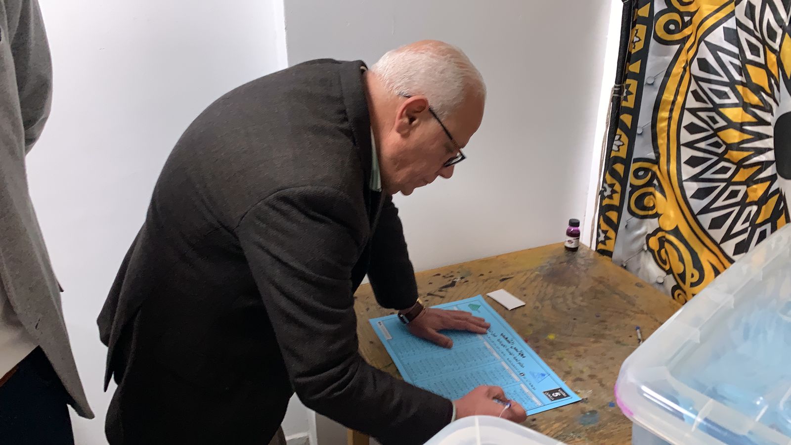 محافظ بورسعيد يدلي بصوته فى انتخابات المهندسين ببورسعيد