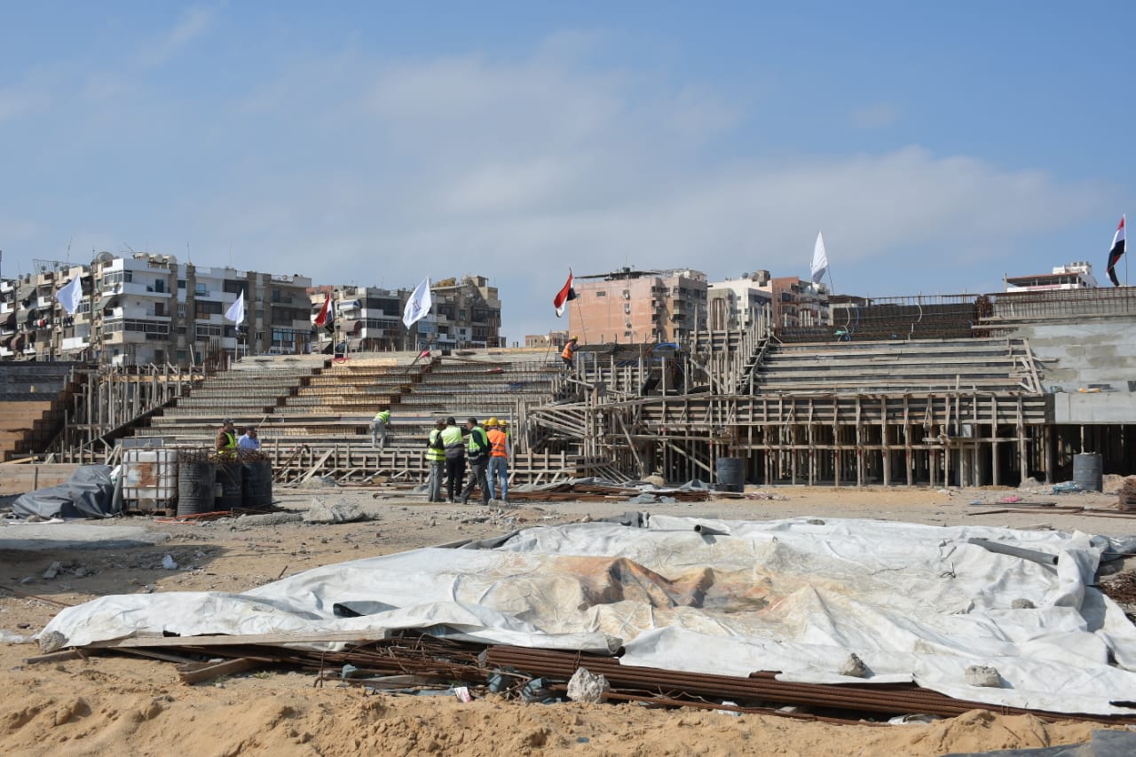 وزير الشباب والرياضة يتفقد سير الأعمال الإنشائية باستاد النادي المصري الجديد